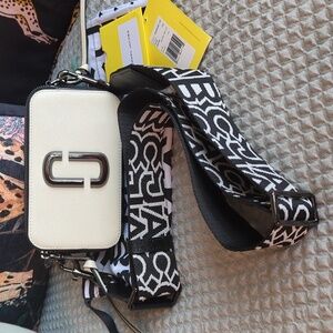 Marc Jacobs Snapshot